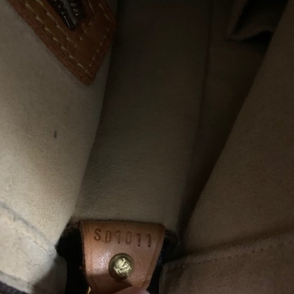 LOUIS VUITTON Monogram Looping GM - Picture 10 of 10